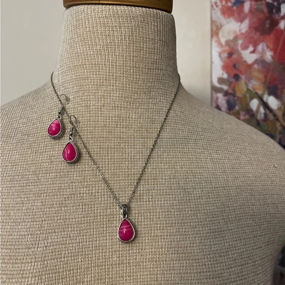 Elegant Pink Teardrop Jewelry Set